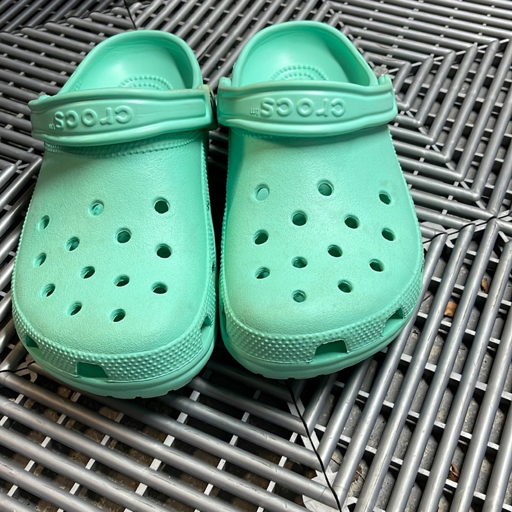 Teal Crocs size 8 women’s